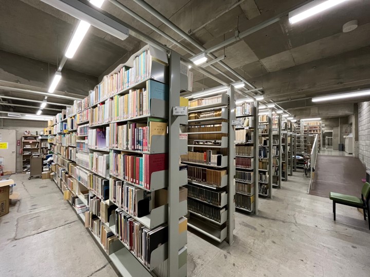 書庫の写真