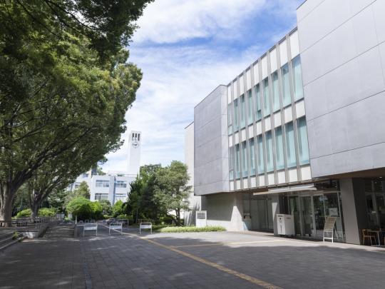 東京学芸大学附属図書館外観