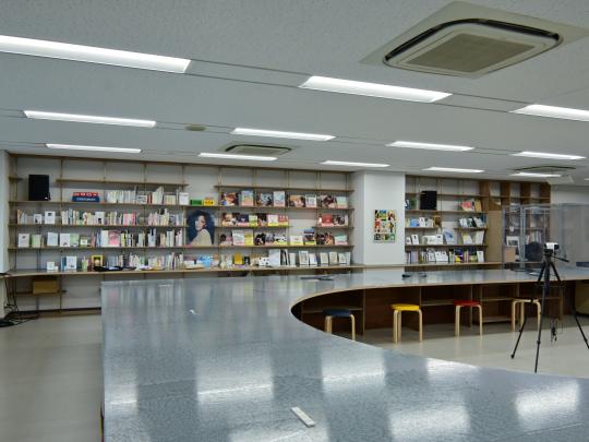 超図書館総合研究所
